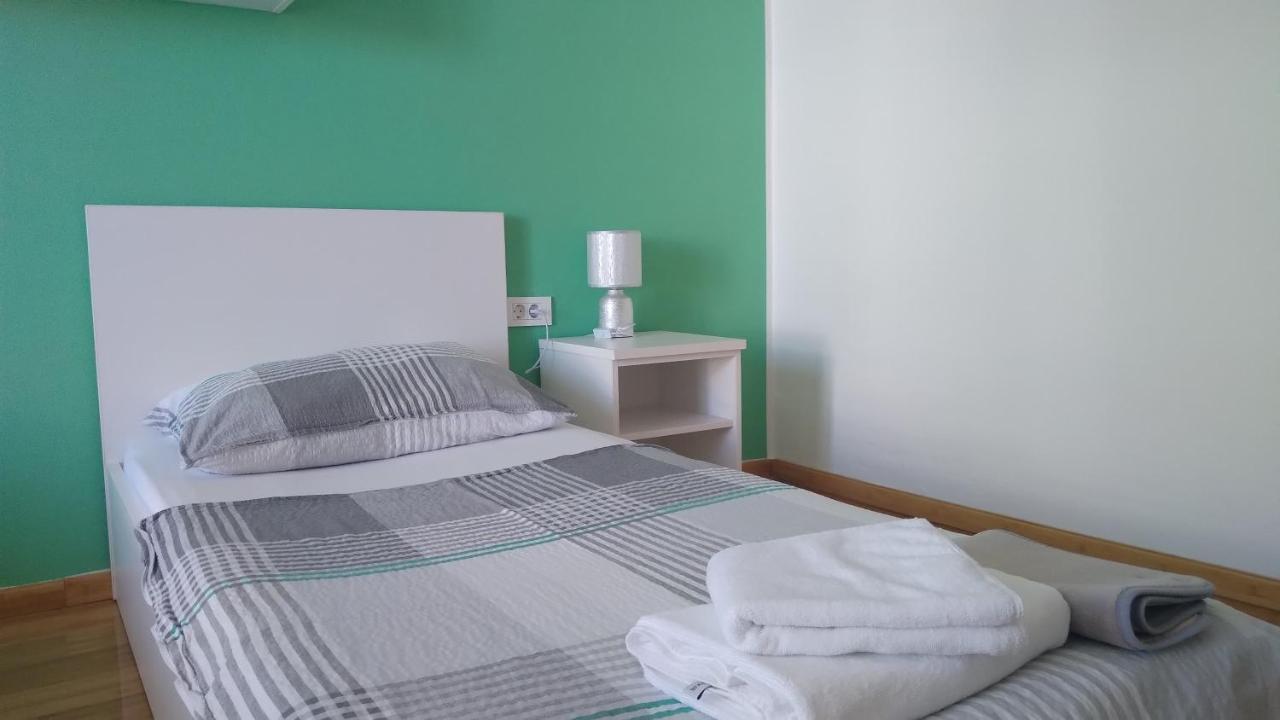Apartmani "Lorenzo" Novalja Exterior foto