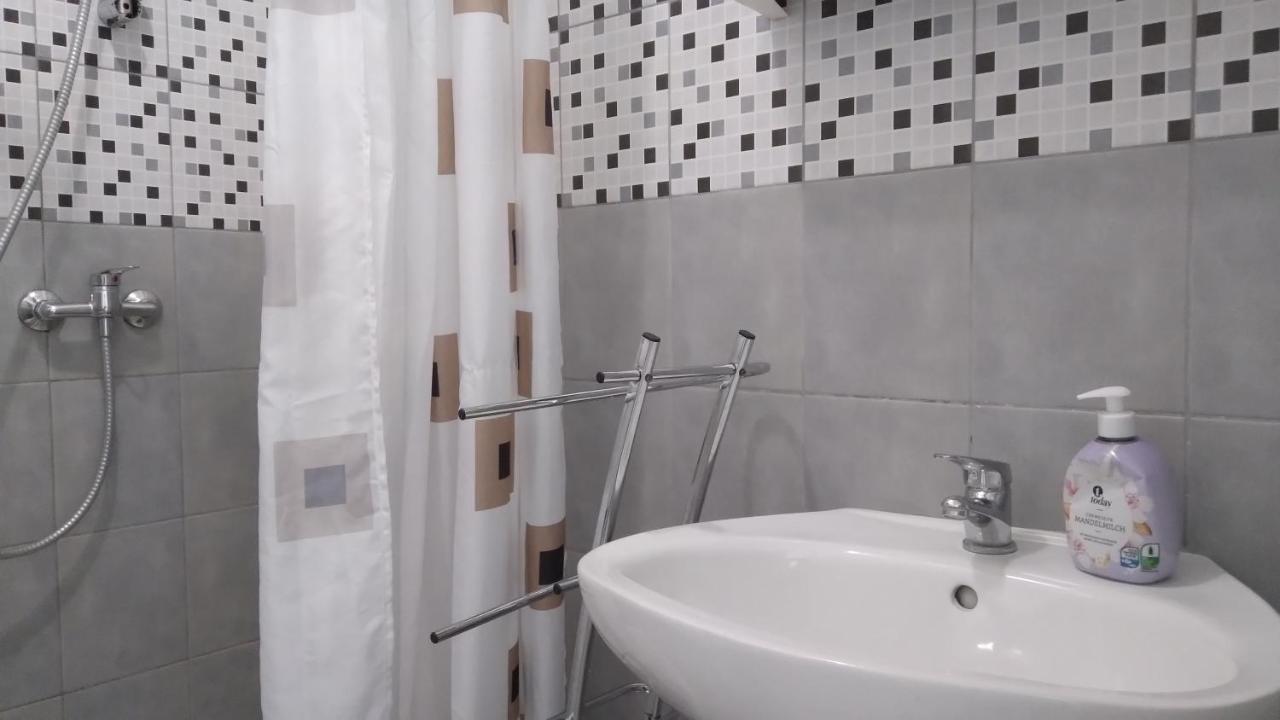 Apartmani "Lorenzo" Novalja Exterior foto